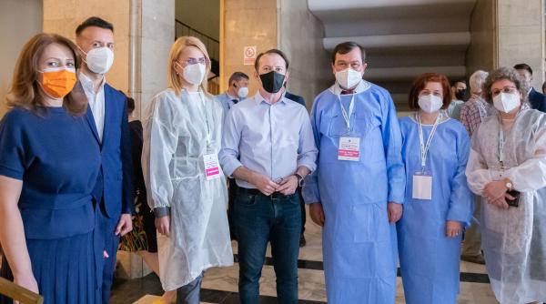 Florin Cîţu: „Cinci persoane vaccinate pe minut la Maratonul din Capitală”