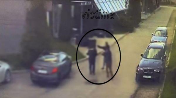 O româncă înșelată a răpit-o pe amanta soțului din fața unui hotel și a bătut-o