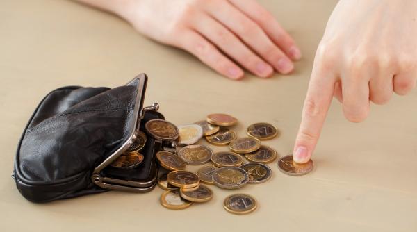 La cât ar putea ajunge salariul minim din România. Bruxelles vrea să reducă diferenţele salariale dintre ţările UE 