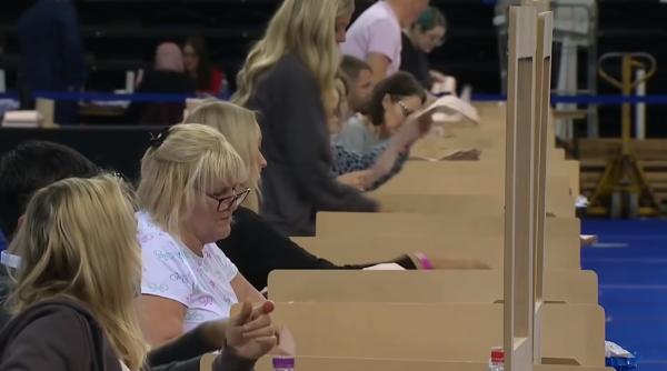 Marea Britanie. Trei cetățeni români, aleși consilieri locali în urma alegerilor