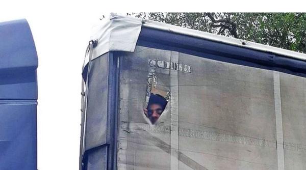 Germania. Șase afgani, călători ilegali într-un camion. Anchetatorii spun că au fost ajutați de traficanți români 