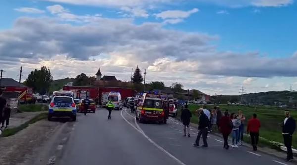 Cine sunt victimele accidentului grav, produs sâmbătă, în Iași. Un TIR a lovit un microbuz, în care se aflau mai multe persoane 