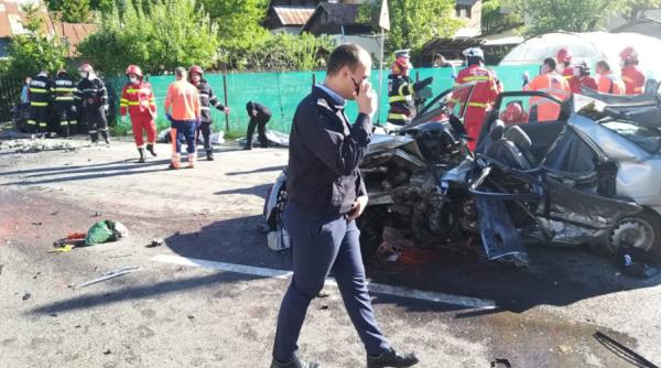 UPDATE. Cinci români morți în urma unei coliziuni puternice, în județul Prahova