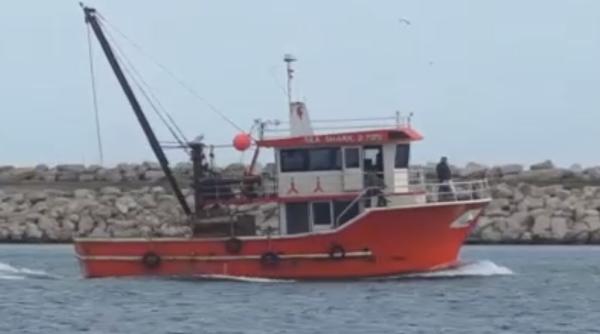 Continuă căutările celor doi marinari români, dispăruţi în naufragiul de luni din Marea Neagră