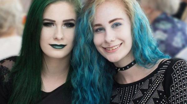 Abuzate în copilărie, două surori, din Marea Britanie, şi-au pus capăt zilelor la câteva luni distanţă