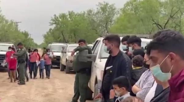 Românii s-au alăturat valului de migranți care încearcă să intre în SUA prin Mexic