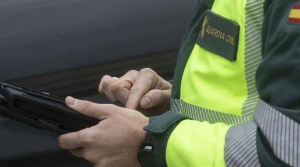 Spania. Român, implicat într-un scandal sângeros într-un bar. A luat o sticlă și l-a atacat pe un tânăr