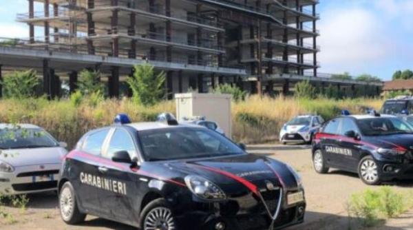 Italia. Femeie, atacată în plină zi de un moldovean. Bărbatul era înarmat cu două cuțite 