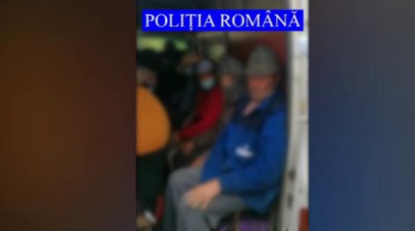 Șofer român, prins în timp ce transporta, fără licență, pasageri într-o dubă cu scaune improvizate