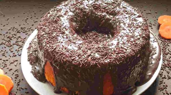 Tort brazilian de ciocolată. Un desert delicios și irezistibil. Ingredientul secret din blat, la care nici nu te-ai fi gândit