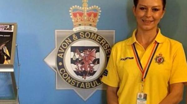 Polițistă din România, în centrul unui scandal în Marea Britanie. Românca este acuzată de rasism