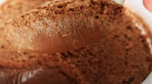 Desert delicios din ciocolată. Fără ouă, unt și smântână! Alegerea perfectă pentru cei care țin la siluetă