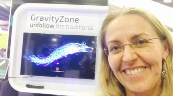 O româncă, angajată la NASA, proiectează viitorul fără gravitaţie