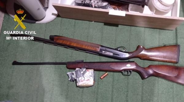 Spania. Româncă, sub protecția poliției, din cauza partenerului violent, s-a apucat de cultivat marijuana 