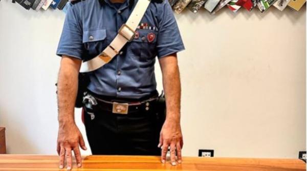 Italia. Un român, care s-a crezut Spiderman, prins în timp ce încerca să intre într-un magazin prin acoperiș