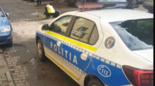 Doi elevi români, prinși în ipostaze indecente, în toaleta unui liceu din judeţul Galaţi 