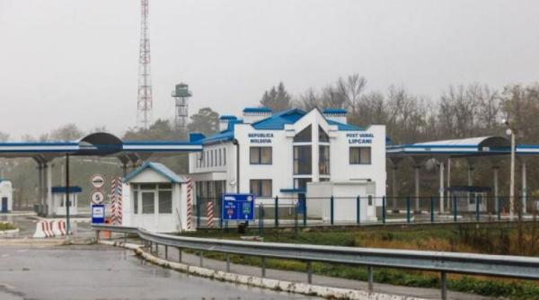 Închis din cauza pandemiei COVID, punctul de trecere a frontierei Lipcani-Rădăuți Prut și-a reluat activitatea