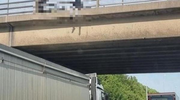 Şofer de TIR, devenit erou în UK. Bărbatul a parcat sub un pod, împiedicând o persoană să se sinucidă