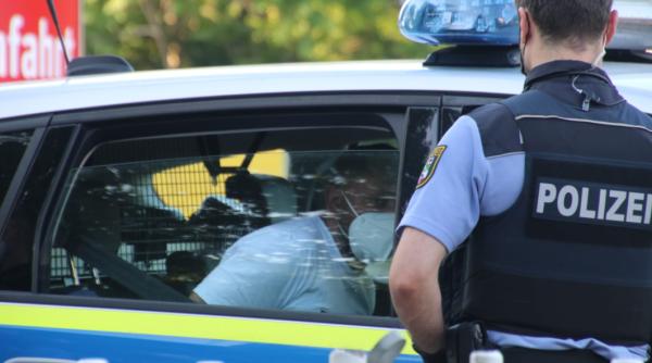 Germania. Șofer român, urmărire ca în filme cu polițiștii pe urme: Mașina poliției și mai multe autoturisme, avariate