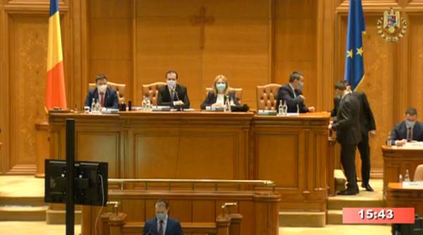 Se dezbate moțiunea PSD împotriva ministrului Cristian Ghinea: "Este un banc prost. Sunt cinci mari minciuni"