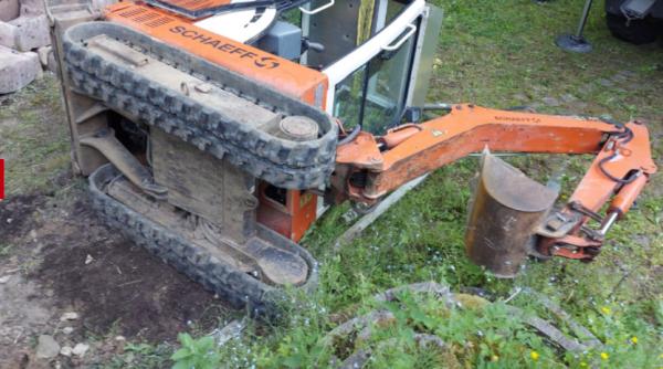 Austria. Accident GRAV de muncă: Român prins sub un excavator, dus cu elicopterul la spital