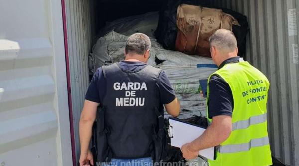 Containere cu peste 100 de tone de deşeuri de cauciuc urmau să fie exportate în Thailanda de o firmă din Olt 