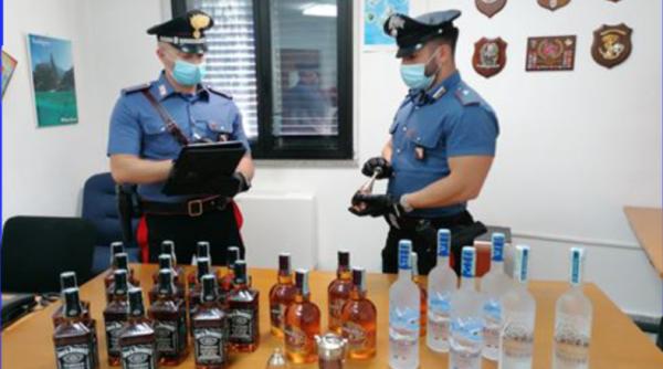 Italia. Român care furase parfumuri de lux și sticle de alcool, prins de un polițist aflat în timpul liber 
