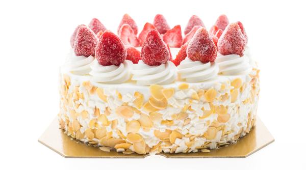 Tort economic „10 linguri”. Cel mai bun și mai pufos desert, cu ingrediente pe care le ai mereu în casă