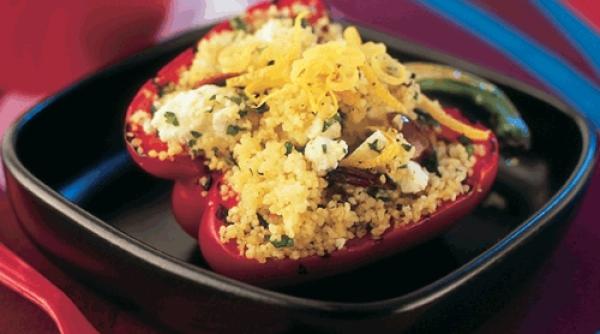 Ardei umpluţi cu cous-cous, deliciul verii de care te vei îndrăgosti!