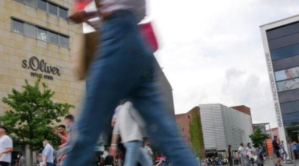 Germania. Trei hoți români, reținuți, după ce au jefuit mai multe magazine outlet din Metzingen