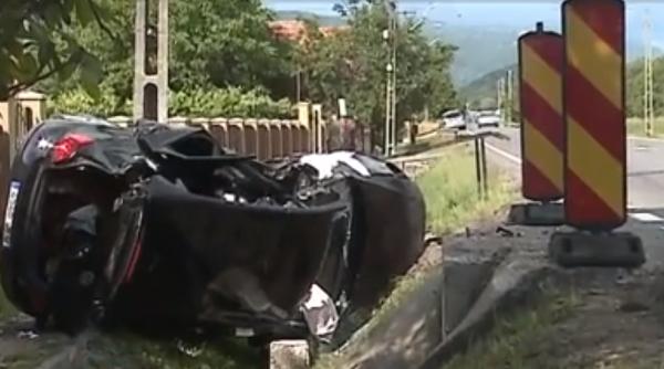 Accident cu şase victime, după ce un şofer român care venea din Spania a depăşit o coloană de maşini