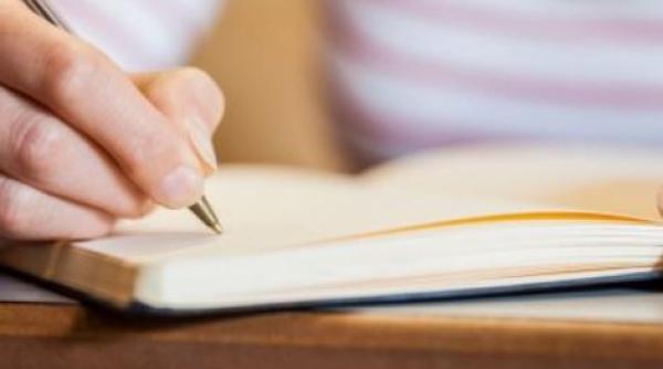 Evaluarea Naţională începe astăzi. Elevii susțin proba scrisă la Limba şi literatura română