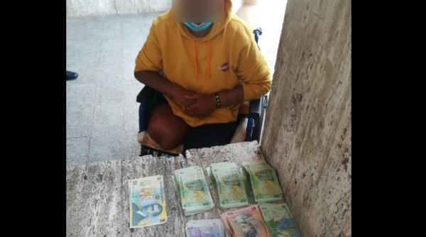 Cât câștigă un cerșetor în doar 3 ore de 'muncă'. Unii nu obțin acești bani într-o săptămână