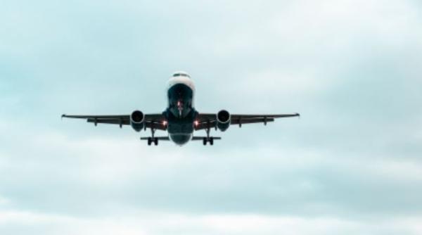 Noi curse externe pentru români de pe Aeroportul Internaţional Iaşi 