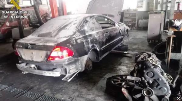 Spania. Afacerea unui român, închisă de polițiști. Bărbatul deținea un atelier ilegal de dezmembrări autovehicule   