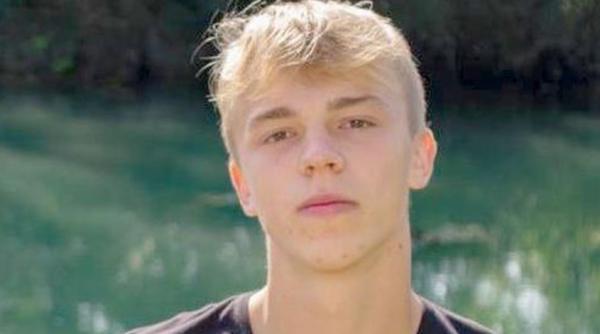 Valentin a absolvit liceul, în Italia, cu nota maximă: Pentru că este român, nu-și poate împlini visul de a studia la Academia Militară 