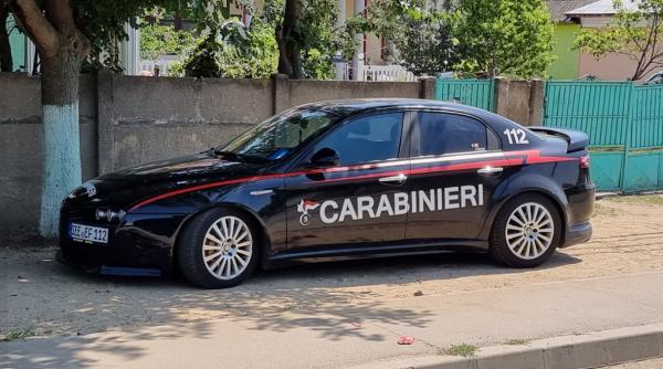 Ce a pățit românul care și-a inscripționat mașina cu „112” și „Carabinieri”  