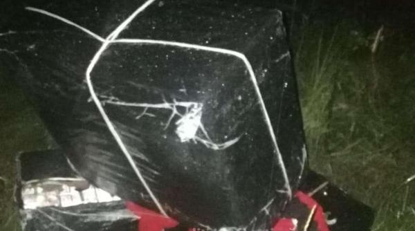 Doi bărbați au trecut înot râul Tisa, după ce au fost prinși cu mii de țigări de contrabandă