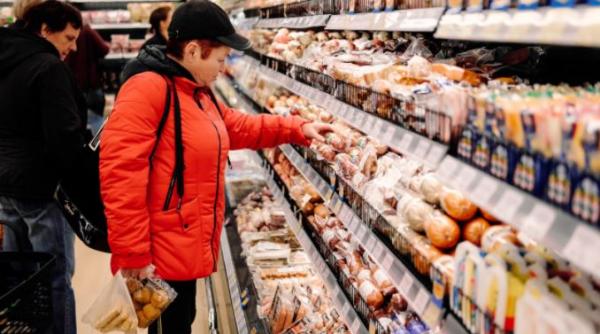 Supermarketurile din România spun că nu mai au pe cine să angajeze. Criză masivă de personal