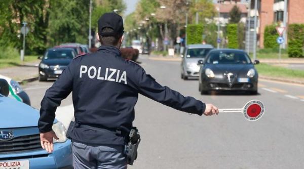 Italia. Român, care trebuia să fie la închisoare, identificat de polițiști în timp ce se plimba cu o mașină
