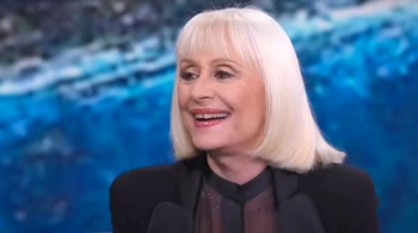 VIDEO - Italia. Raffaella Carrá, condusă pe ultimul drum de sute de fani. Primarul Romei a participat la funeralii