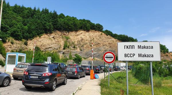 Cozi kilometrice în vama Makaza. Românii așteaptă ore întregi la ieșirea din Grecia