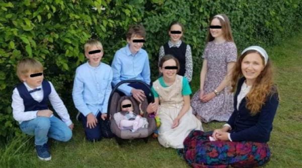 Germania. Românii care au rămas fără cei șapte copii, ajutați de politicieni