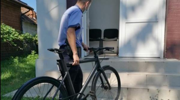 Bicicletă electrică, furată din Germania, găsită în curtea unui român