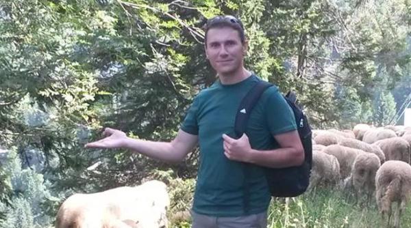 Italia. Sfârşit tragic pentru un preot, chiar în faţa a 50 de copii. A căzut de pe o stâncă de la zeci de metri