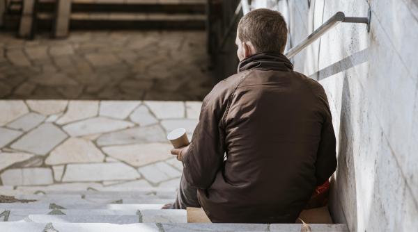 Povestea cerșetorului român care știe cinci limbi străine: „Tatăl meu nu m-a dorit. Nici mama mea, dar Dumnezeu m-a vrut”