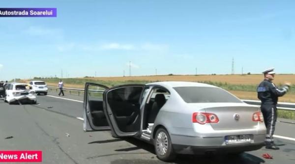 Accidente în lanţ pe Autostrada Soarelui. 11 oameni răniţi după ce trei maşini s-au ciocnit