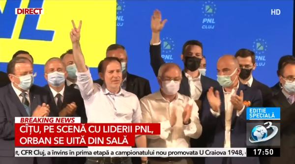 Florin Cîțu, mișcare surprinzătoare. I-a invitat pe scenă pe toți liderii PNL care îl susțin. Ludovic Orban privea din sală