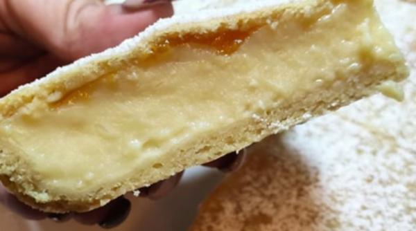 Plăcintă cu cremă de migdale, fără făină și unt. Un desert foarte proaspăt și potrivit pentru zilele de vară. O felie are 150 de calorii 