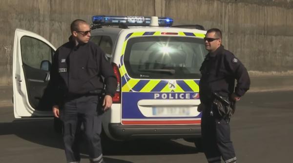 Franța. Un român se zbate între viață și moarte după ce a fost prins într-un carambol cu cinci mașini